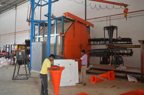 comprare Accumulatore Die Roto Molder Machine angolo di rotazione personalizzato fabbricazione online