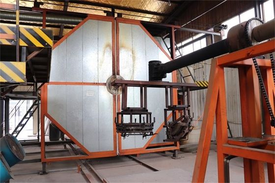 Apparecchiatura di stampaggio a rotazione a soffio d'aria 3ph 380V 50Hz macchina di stampaggio a rotazione completamente automatica riscaldata a gas