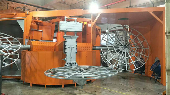 Macchine di stampaggio automatiche controllate da PLC Macchine di stampaggio a rotazione automatica a risparmio energetico con camera di riscaldamento a due stazioni