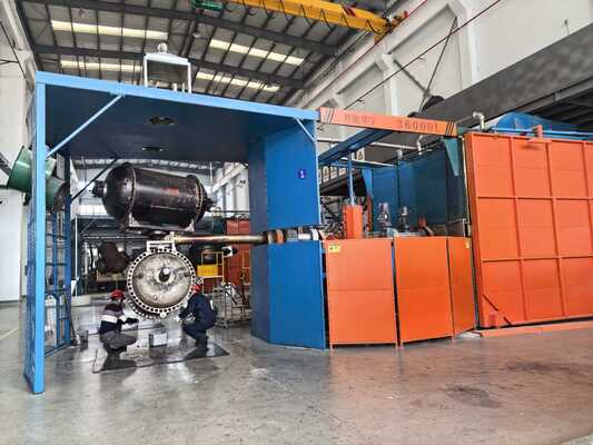 Macchina per lo stampaggio a iniezione rotativa a tre bracci per il stampaggio a rotazione ad alta efficienza