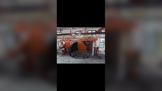 Pressa ad iniezione mobile a tre bracci